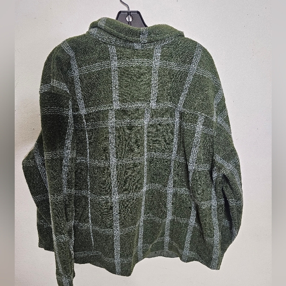 Ava & Viv Women's Front Button-Down Shacket Green Plaid - Picture 6 of 7